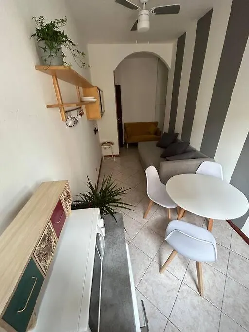 Cozy Apartment San Siro - Fiera Μιλάνο 0*,  Ιταλία