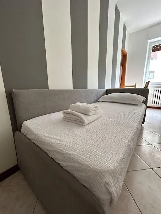 Cozy Apartment San Siro - Fiera Mediolan