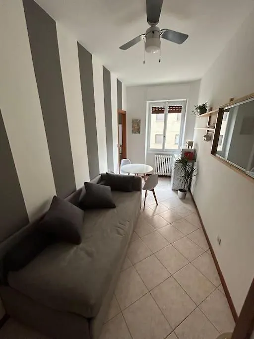 Cozy Apartment San Siro - Fiera Mediolan 0*,  Włochy