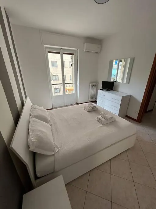 Cozy Apartment San Siro - Fiera 米兰 意大利